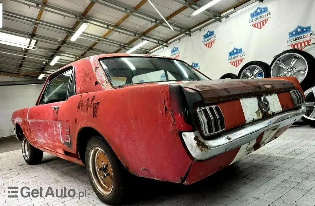 FORD Mustang 