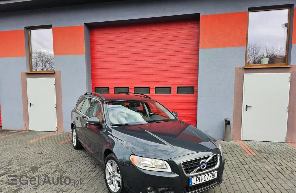 VOLVO V70 