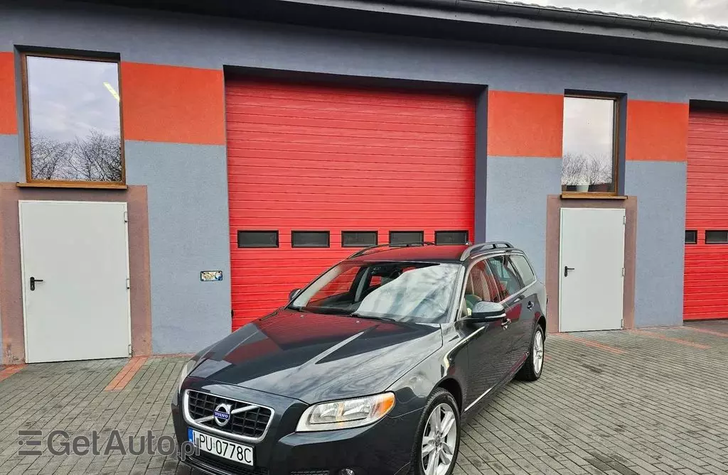 VOLVO V70 
