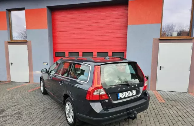VOLVO V70 