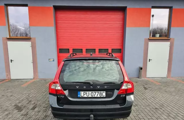 VOLVO V70 