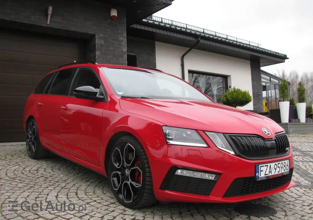 SKODA Octavia 2.0 TSI DSG RS 245