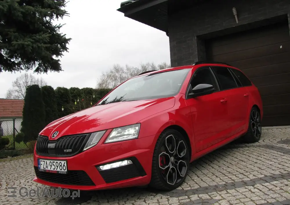 SKODA Octavia 2.0 TSI DSG RS 245