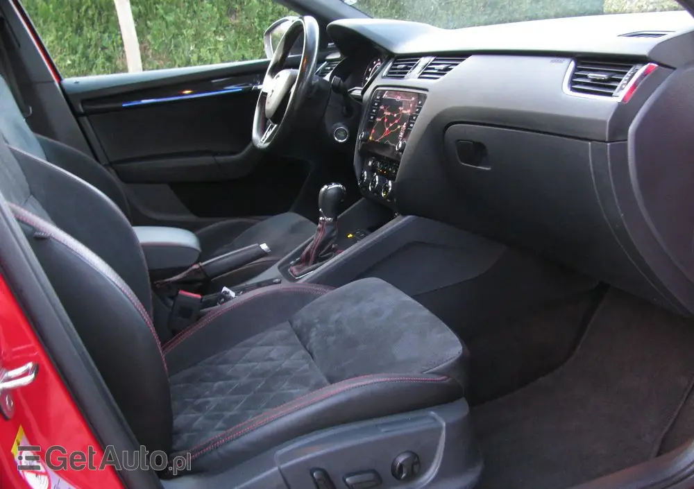 SKODA Octavia 2.0 TSI DSG RS 245