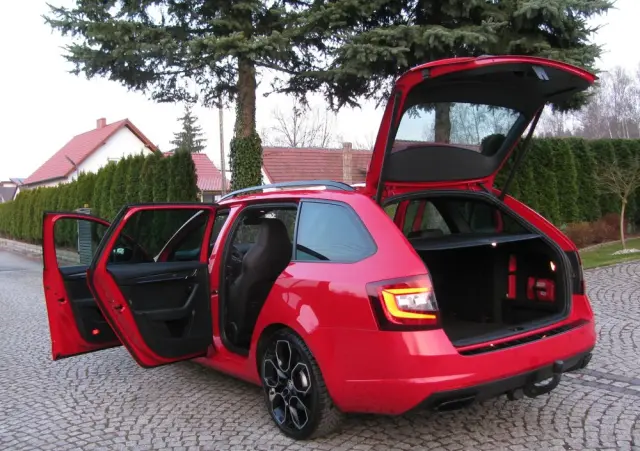 SKODA Octavia 2.0 TSI DSG RS 245