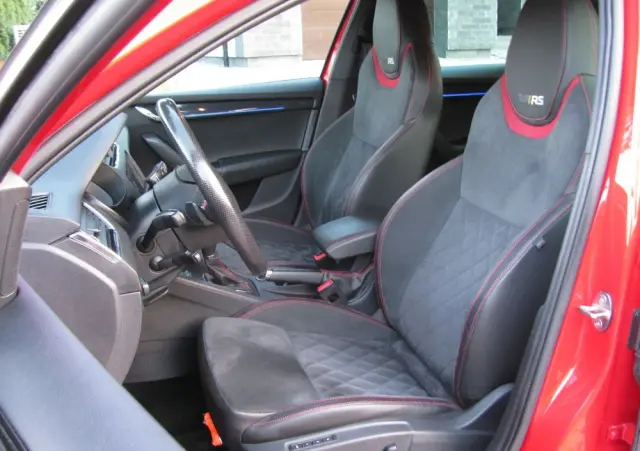 SKODA Octavia 2.0 TSI DSG RS 245