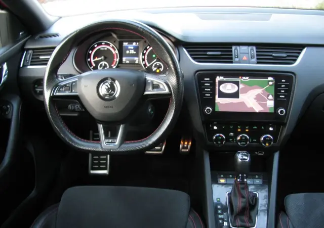 SKODA Octavia 2.0 TSI DSG RS 245