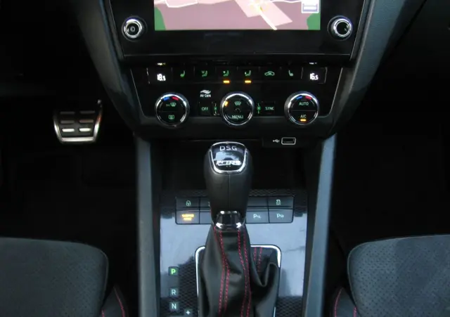 SKODA Octavia 2.0 TSI DSG RS 245