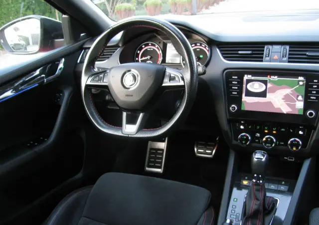 SKODA Octavia 2.0 TSI DSG RS 245