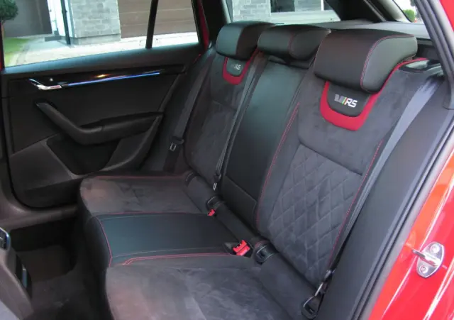 SKODA Octavia 2.0 TSI DSG RS 245