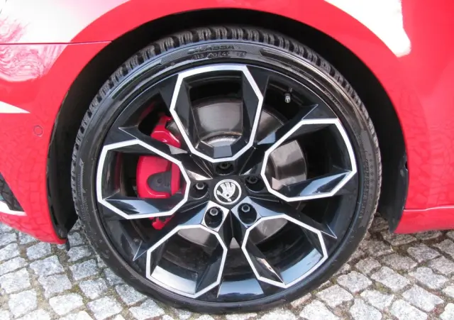 SKODA Octavia 2.0 TSI DSG RS 245