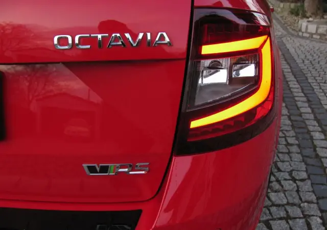 SKODA Octavia 2.0 TSI DSG RS 245