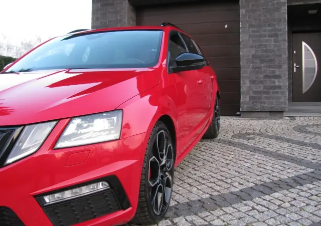 SKODA Octavia 2.0 TSI DSG RS 245