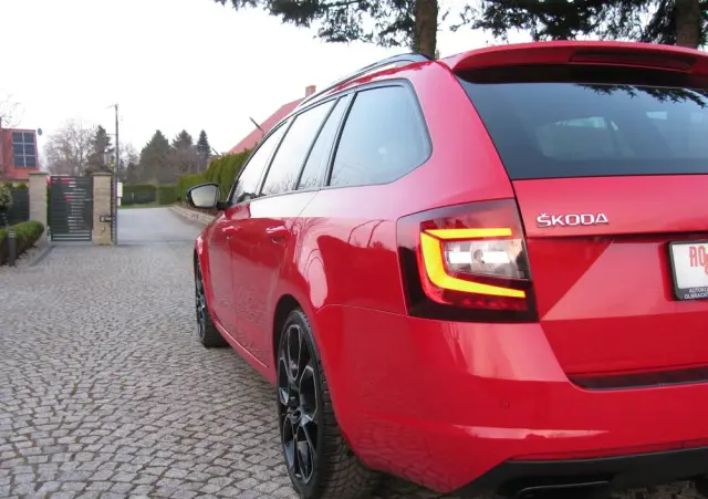 SKODA Octavia 2.0 TSI DSG RS 245