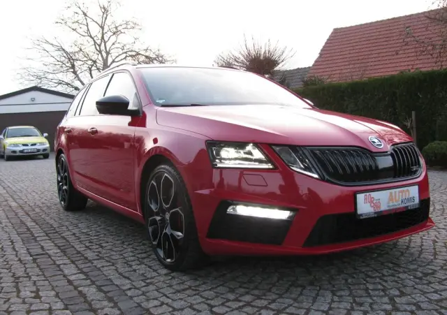 SKODA Octavia 2.0 TSI DSG RS 245