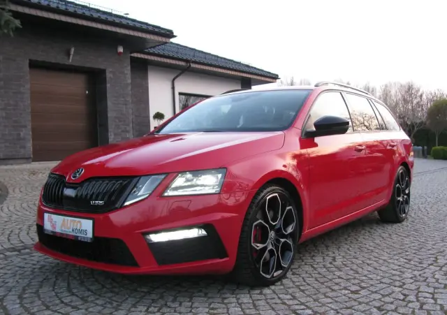 SKODA Octavia 2.0 TSI DSG RS 245