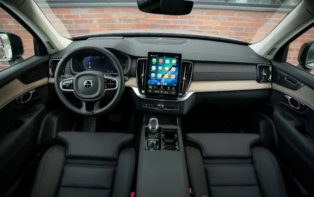 VOLVO XC 90 T8 AWD Plus Dark
