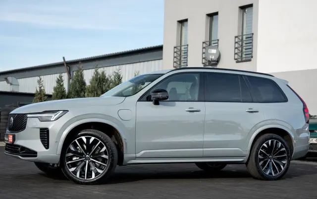 VOLVO XC 90 T8 AWD Plus Dark