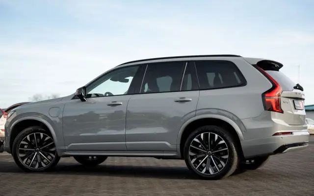 VOLVO XC 90 T8 AWD Plus Dark