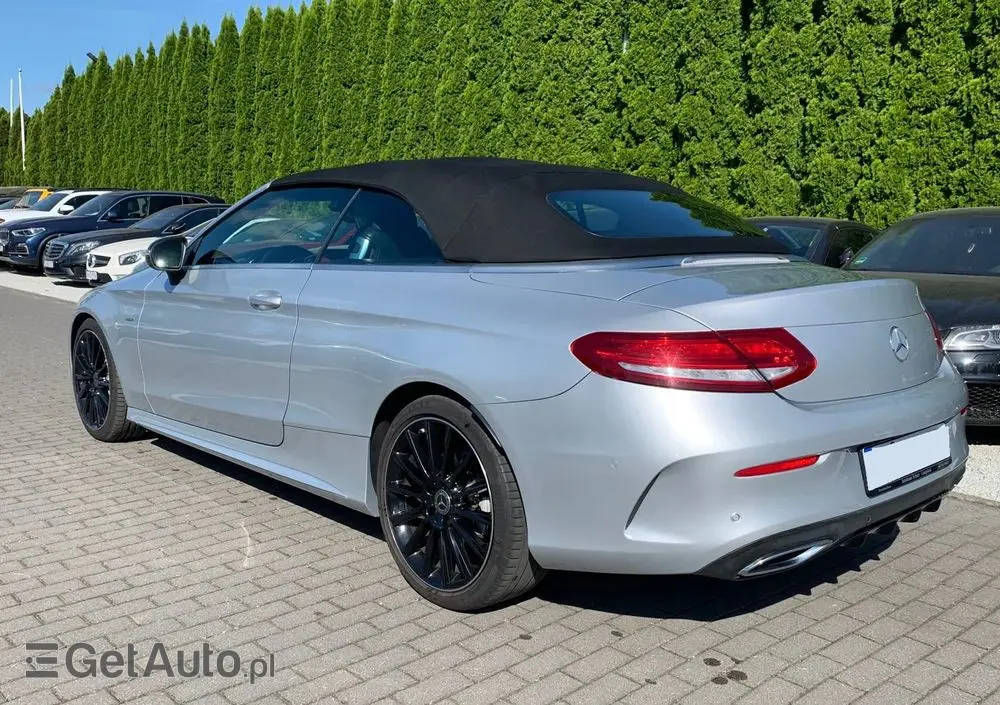 MERCEDES-BENZ Klasa C 220 d Cabrio 9G-TRONIC Night Edition