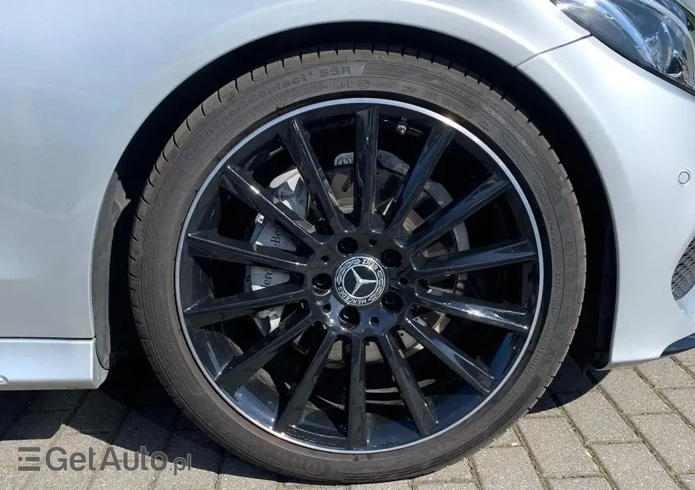 MERCEDES-BENZ Klasa C 220 d Cabrio 9G-TRONIC Night Edition