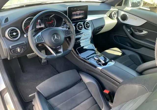 MERCEDES-BENZ Klasa C 220 d Cabrio 9G-TRONIC Night Edition