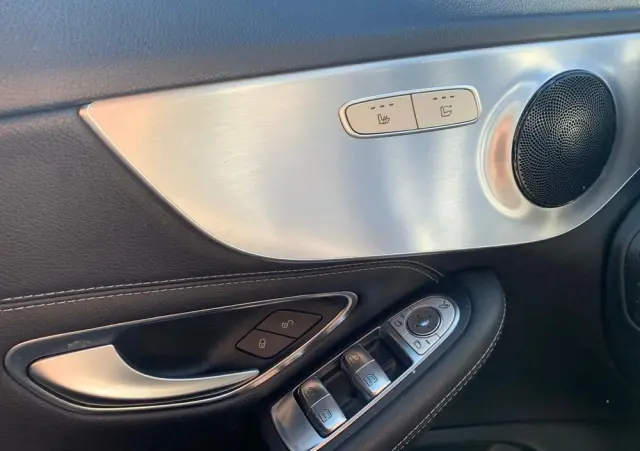 MERCEDES-BENZ Klasa C 220 d Cabrio 9G-TRONIC Night Edition