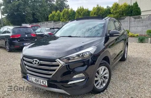 HYUNDAI Tucson 