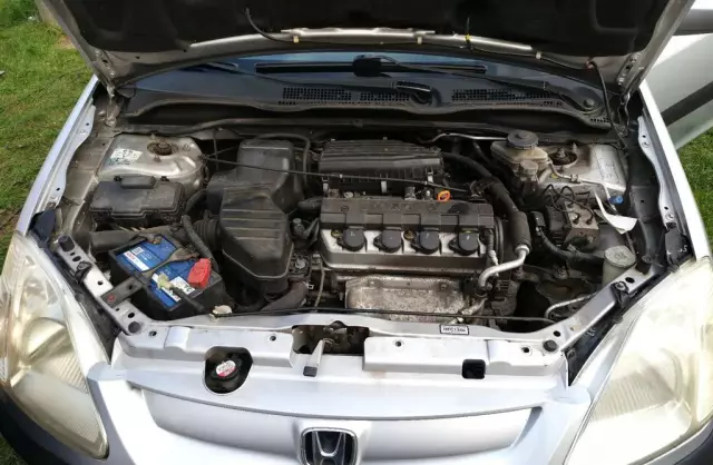 HONDA Civic 1.4 16V (90 KM)