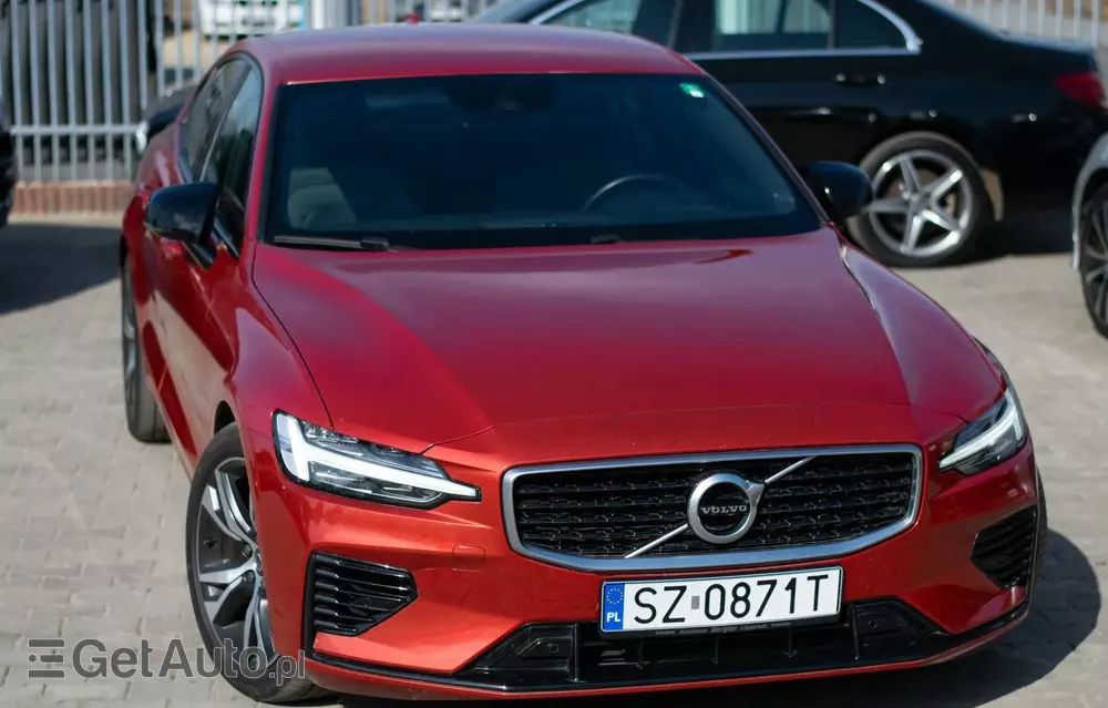 VOLVO S60 T8 Recharge AWD Geartronic RDesign
