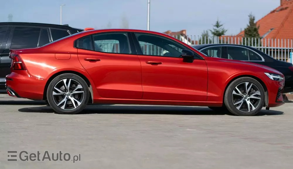 VOLVO S60 T8 Recharge AWD Geartronic RDesign