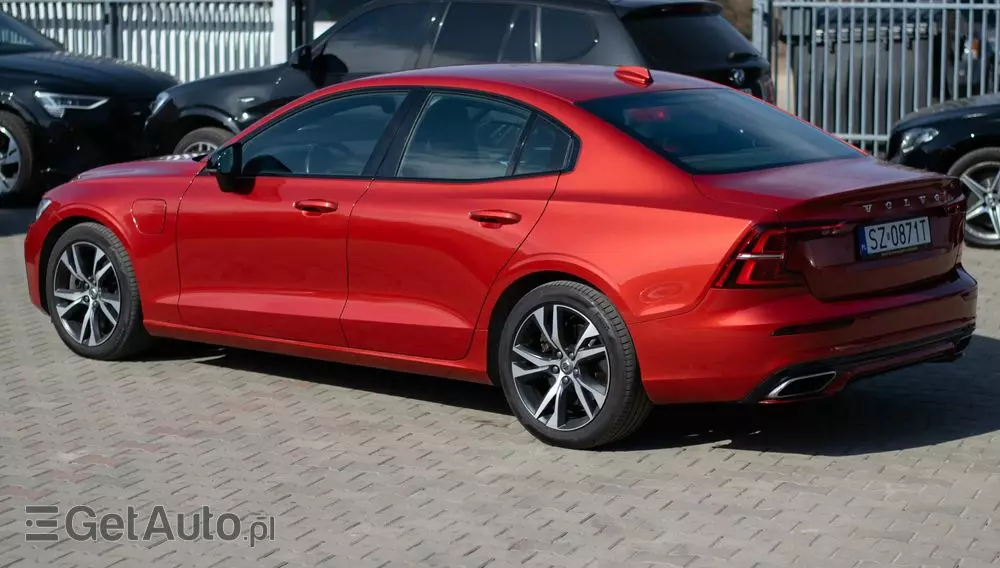 VOLVO S60 T8 Recharge AWD Geartronic RDesign
