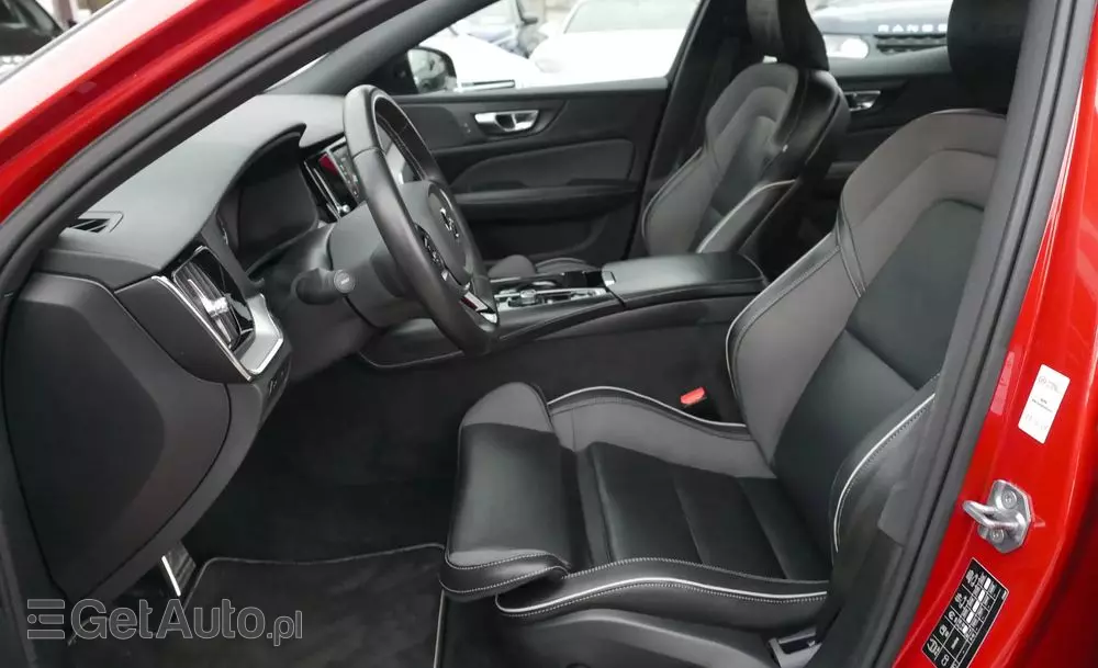 VOLVO S60 T8 Recharge AWD Geartronic RDesign