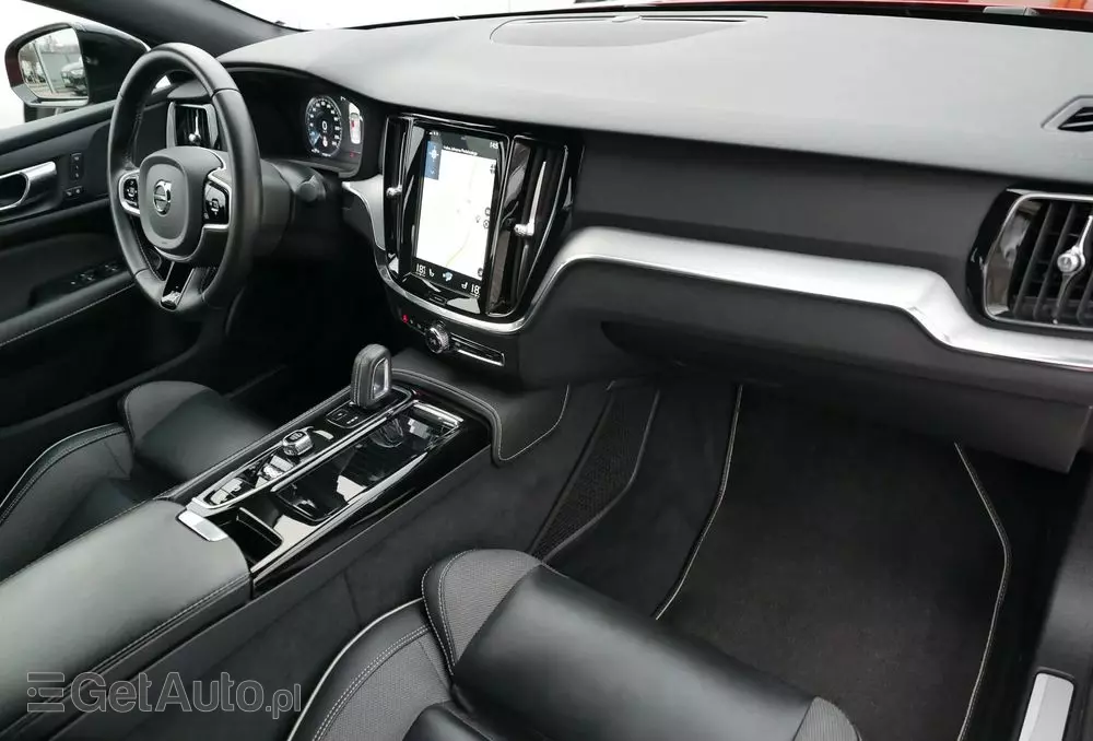 VOLVO S60 T8 Recharge AWD Geartronic RDesign