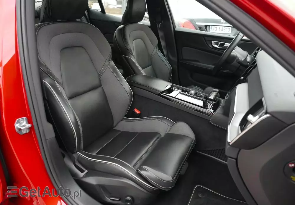 VOLVO S60 T8 Recharge AWD Geartronic RDesign