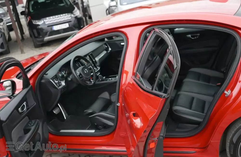 VOLVO S60 T8 Recharge AWD Geartronic RDesign