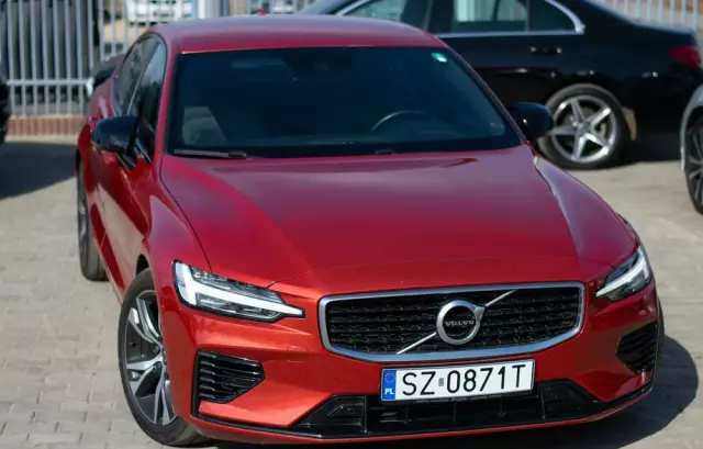 VOLVO S60 T8 Recharge AWD Geartronic RDesign