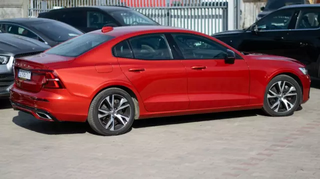 VOLVO S60 T8 Recharge AWD Geartronic RDesign