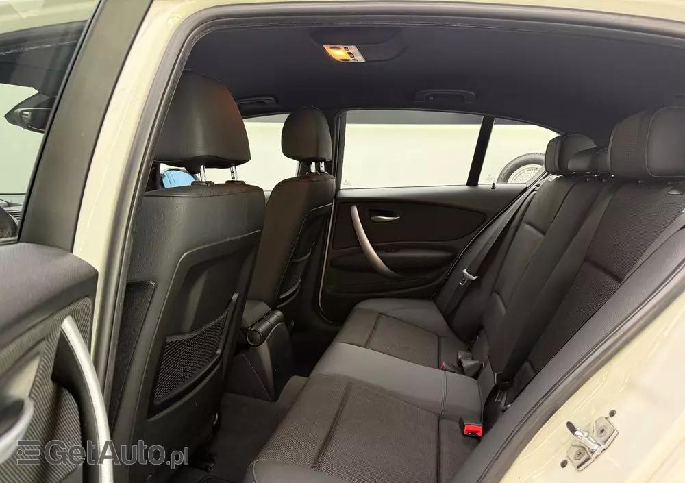 BMW Seria 1 118d DPF Edition Sport