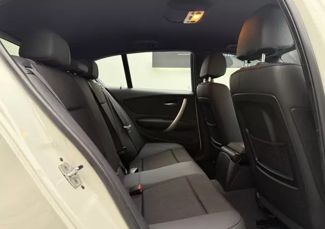 BMW Seria 1 118d DPF Edition Sport