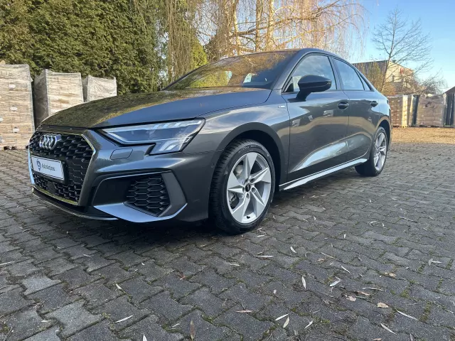 AUDI A3 S line S tronic