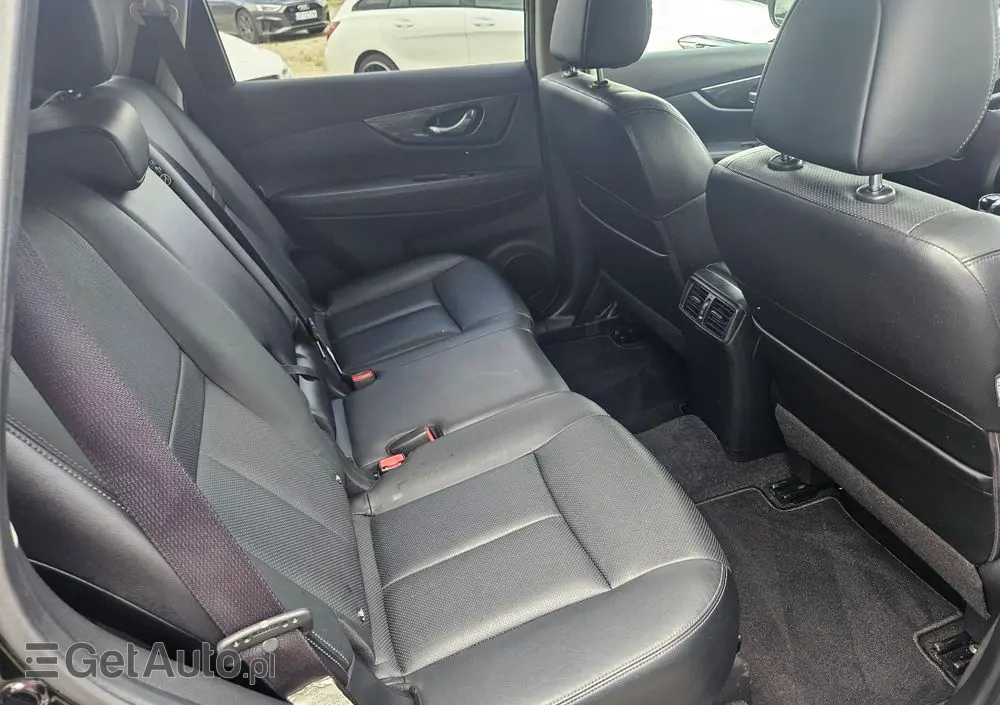 NISSAN X-Trail 1.6 DIG-T Tekna