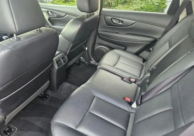 NISSAN X-Trail 1.6 DIG-T Tekna