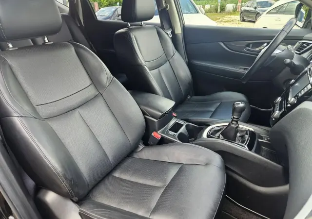NISSAN X-Trail 1.6 DIG-T Tekna