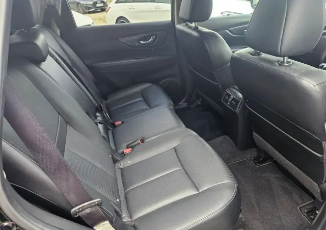 NISSAN X-Trail 1.6 DIG-T Tekna