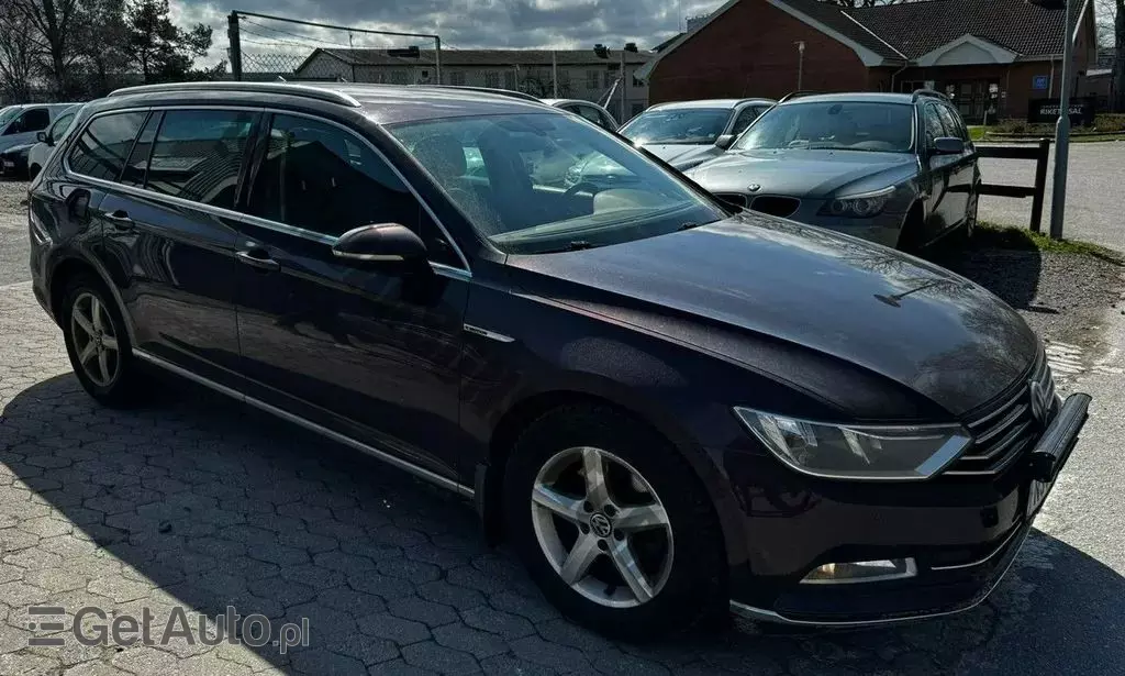 VOLKSWAGEN Passat 