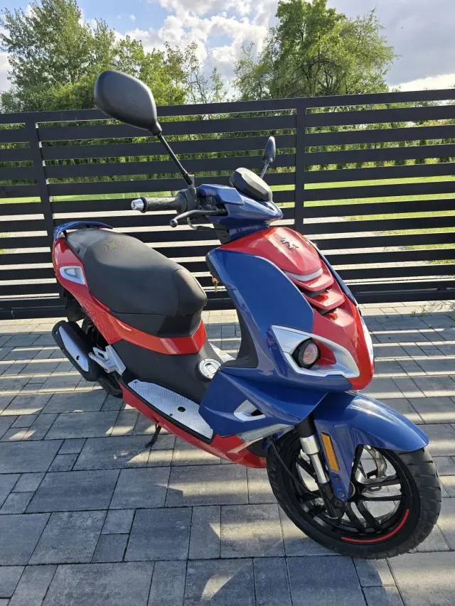 PEUGEOT Speedfight 4 