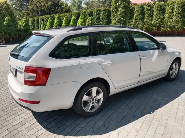 SKODA Octavia 