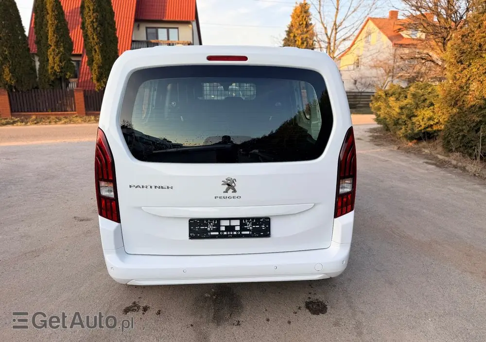PEUGEOT Partner  21r 130 HK Niski przebieg 1wł ASO 5 dzwi Euro6.2/ford/opel/citroen 