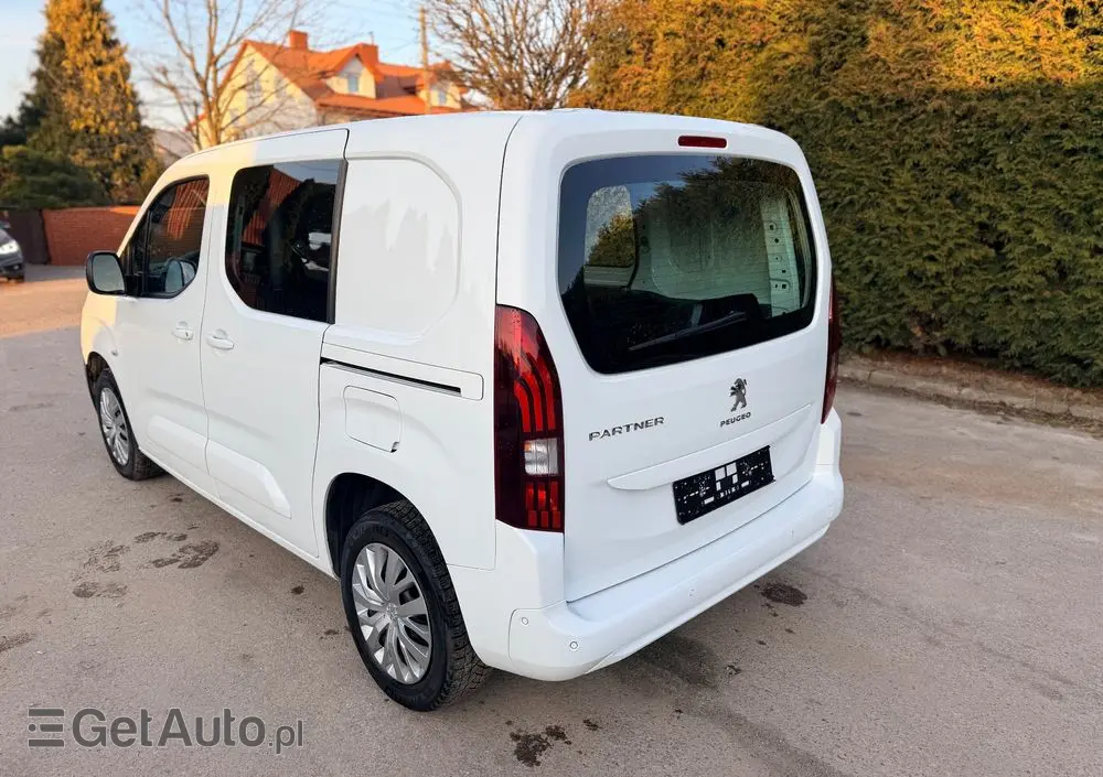 PEUGEOT Partner  21r 130 HK Niski przebieg 1wł ASO 5 dzwi Euro6.2/ford/opel/citroen 